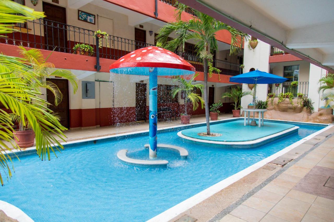 Hotel Hacienda Maria Eugenia 아카풀코 외부 사진