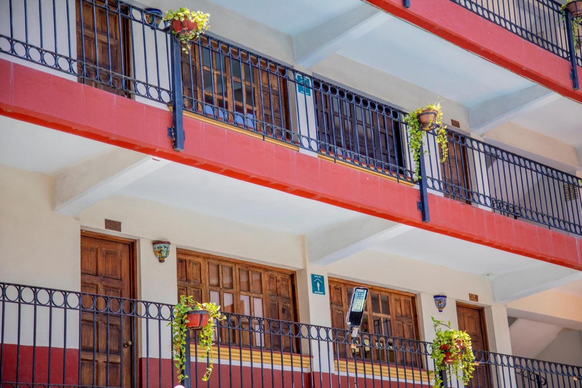 Hotel Hacienda Maria Eugenia 아카풀코 외부 사진