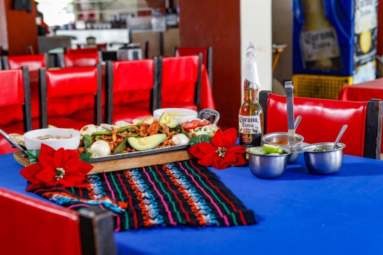 Hotel Hacienda Maria Eugenia 아카풀코 외부 사진